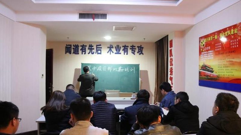 林德叉车维修培训：掌握叉车维修技能，保障物流安全