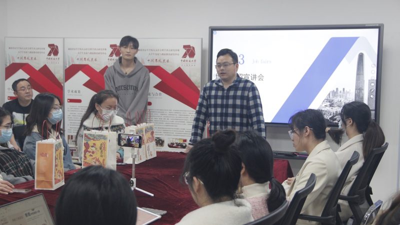 线上与线下：不同学习模式的成本构成