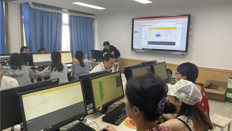 首先，师资力量的评估应关注以下几个方面：
